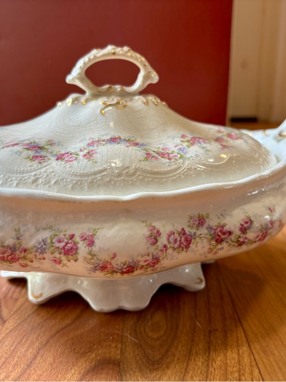 Johnson Bros renowned British Tableware.  Foral rose garden Made in England
